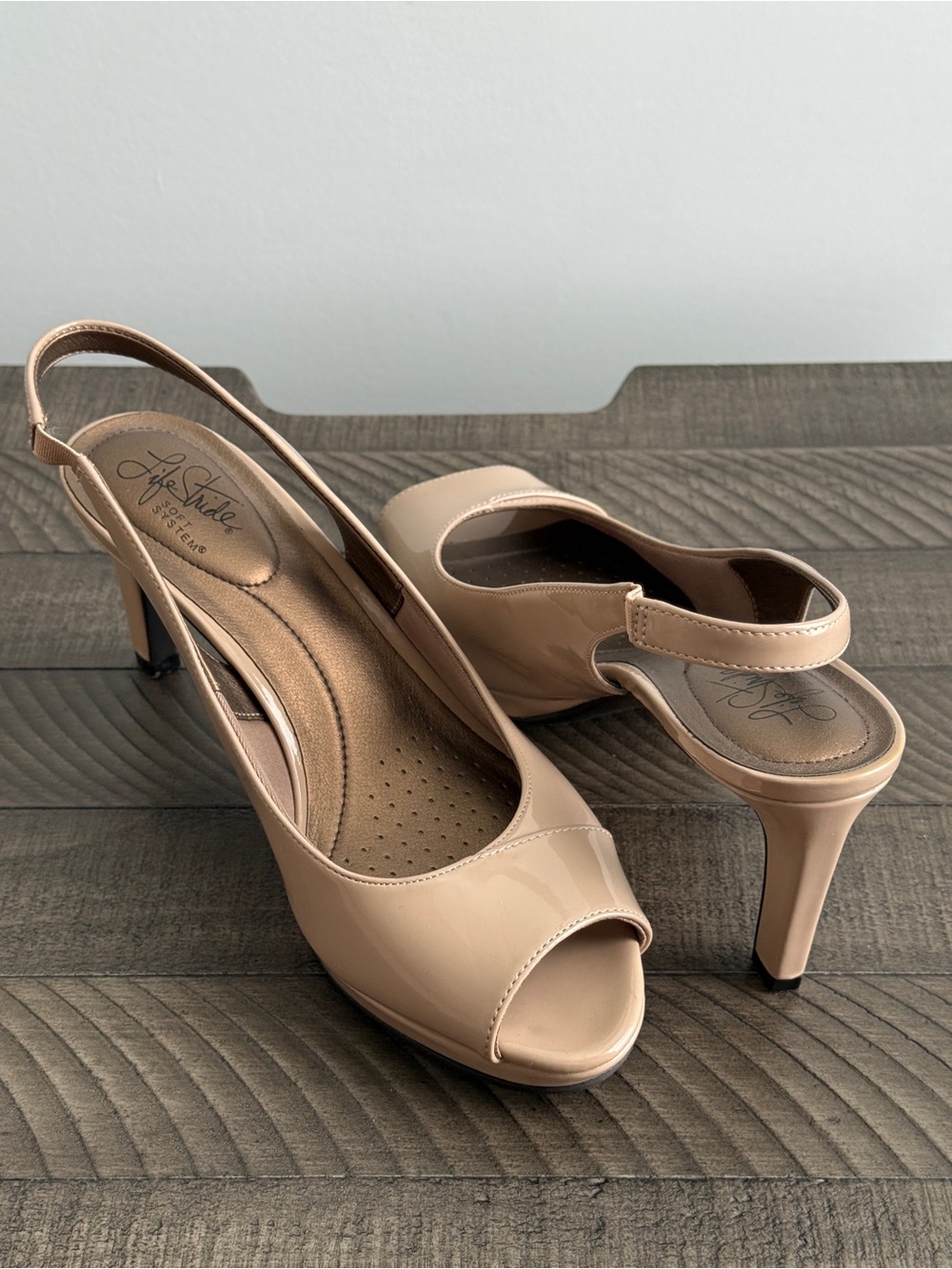 Life Stride Women’s Teller Slingback Peep-Toe Pumps Glossy Patent Finish Size 9M - Picture 6 of 10